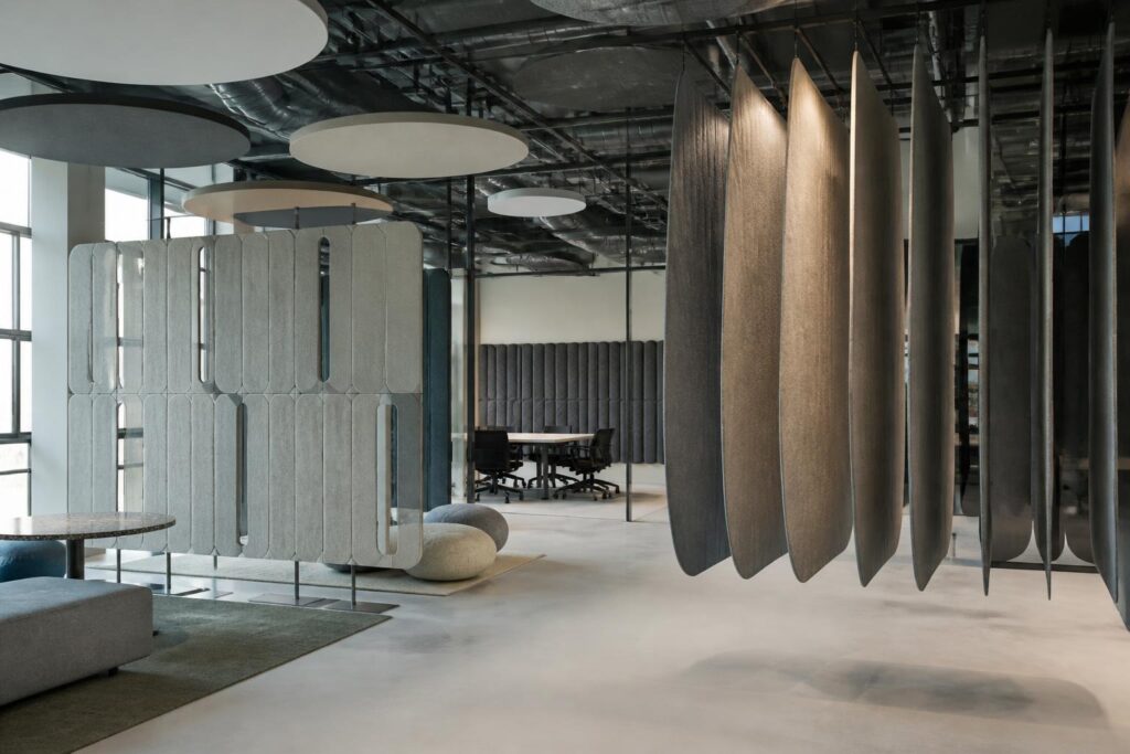 découvrez des solutions acoustiques innovantes et rares pour réduire efficacement le bruit. améliorez le confort sonore de vos espaces grâce à nos travaux spécialisés.
